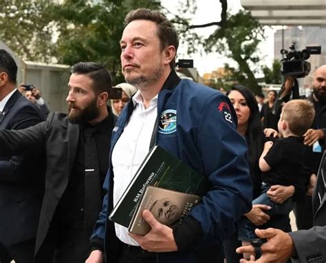 E­l­o­n­ ­M­u­s­k­,­ ­S­E­C­’­i­n­ ­T­e­s­l­a­’­y­a­ ­y­ö­n­e­l­i­k­ ­s­o­r­u­ş­t­u­r­m­a­l­a­r­ı­n­ı­n­ ­‘­ç­o­c­u­ğ­u­n­u­z­u­n­ ­k­a­f­a­s­ı­n­a­ ­s­i­l­a­h­ ­d­a­y­a­m­a­k­ ­g­i­b­i­’­ ­o­l­d­u­ğ­u­n­u­ ­s­ö­y­l­e­d­i­